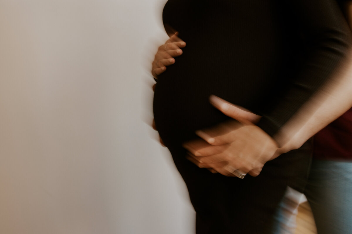 Tess and Zack Maternity_192
