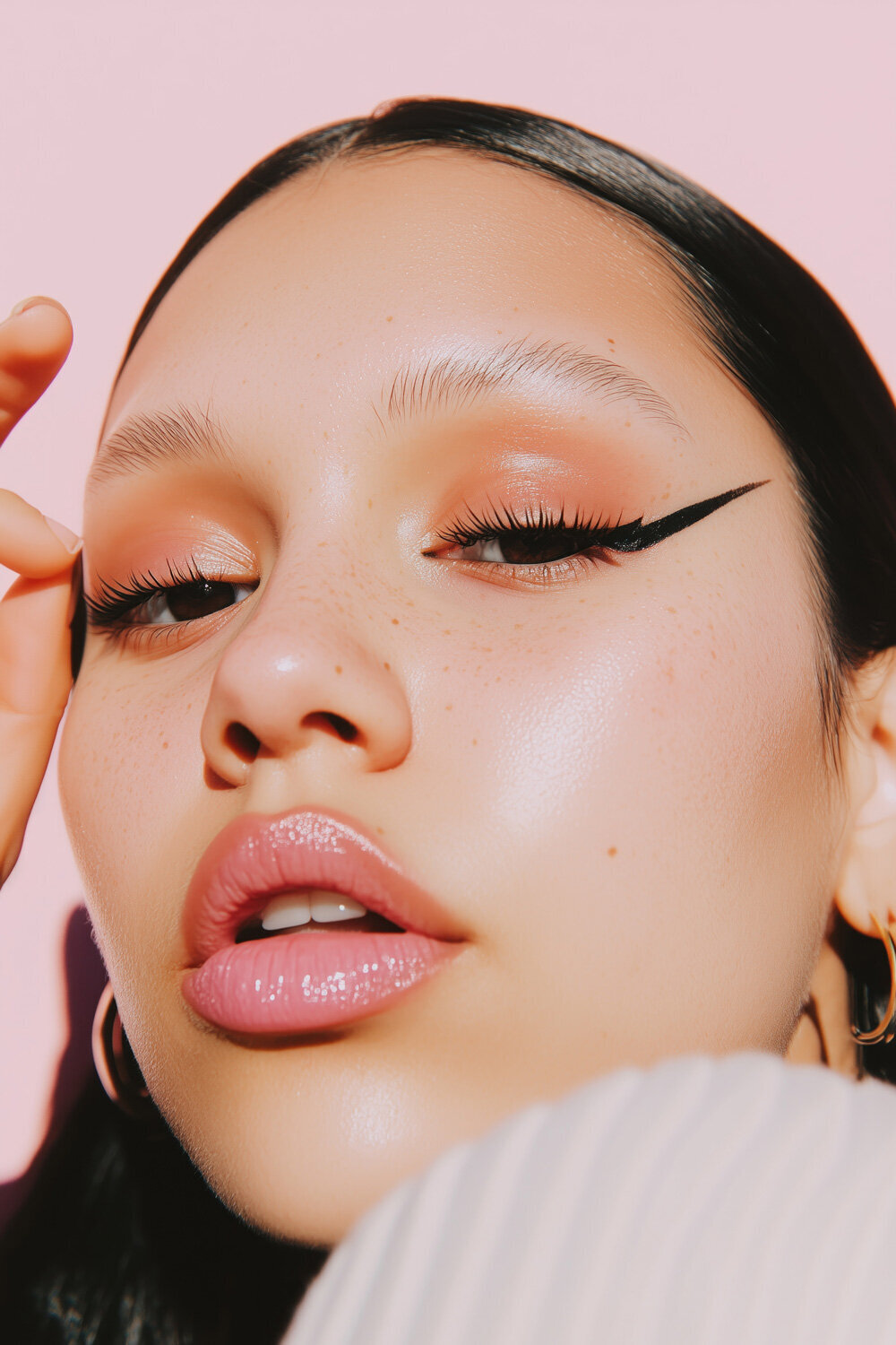 MIA-GLOW-Eyeliner