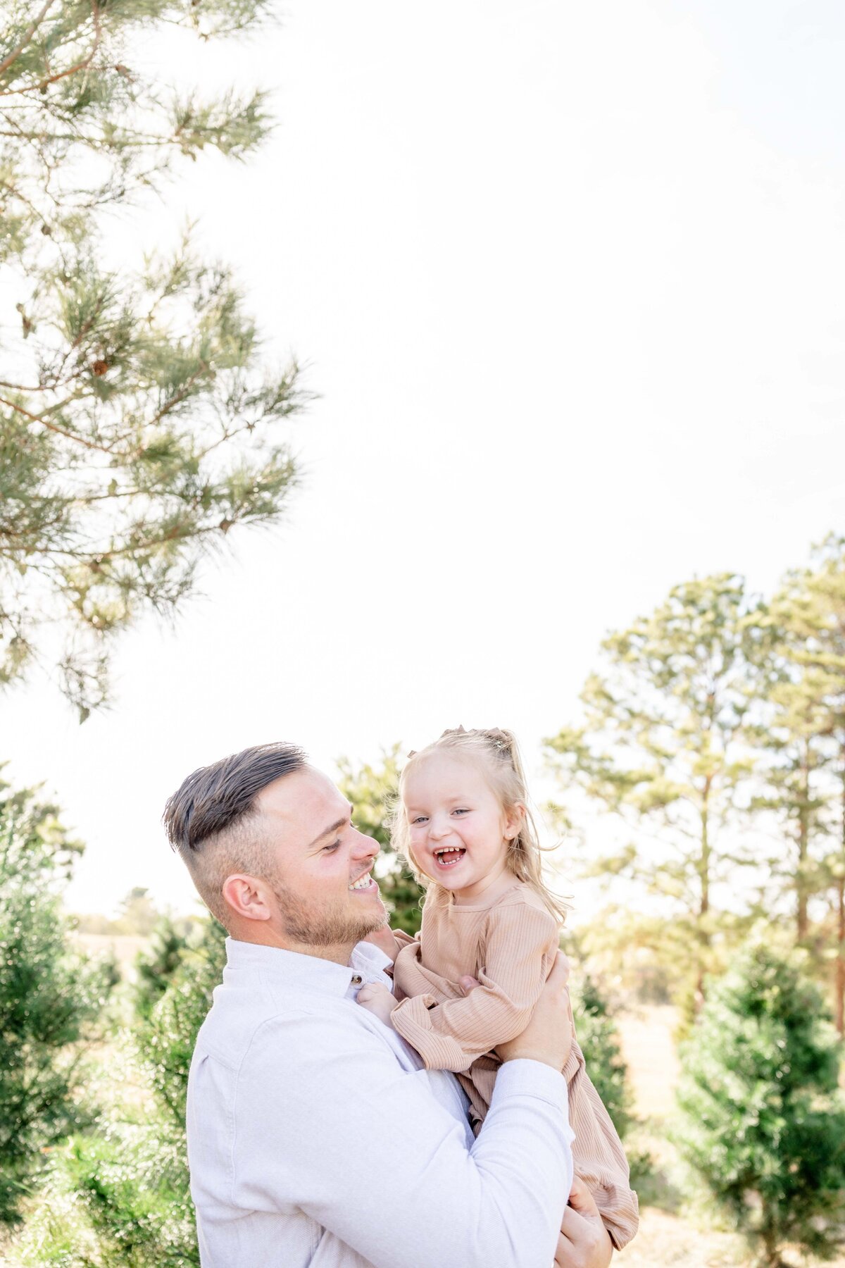 Austin-TX-Christmas-Tree-Farm-Mini-Session-Magnolia-and-Grace-Photography-Co-GinaM-# (1)-10