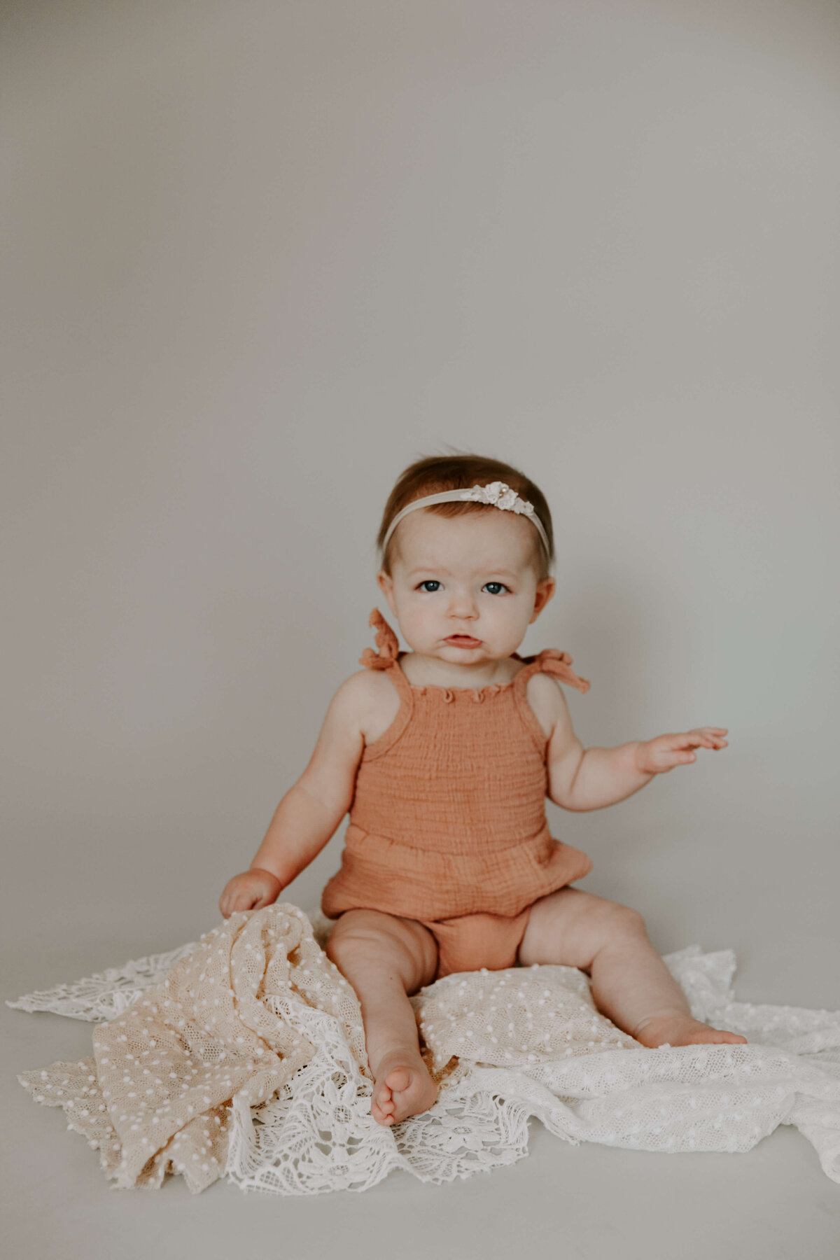 Baby-Milestone-Photographer-Woodbury-Minnesota-Sigrid-Dabelstein-Photography-Harper-21