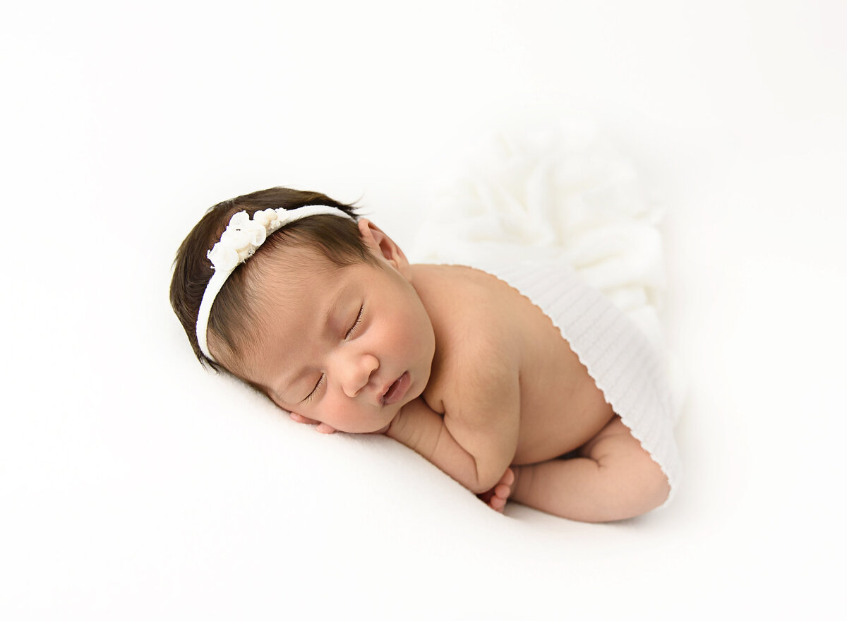 Best-affordable-simplistic-posed-newborn-keller-dfw-baby-newborn-photographerLAN_2238p