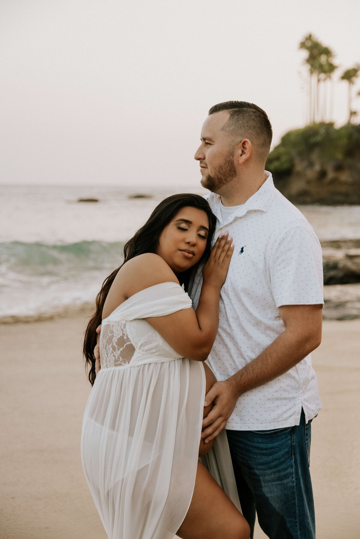 pregnancy-belly-maternity-couple-session