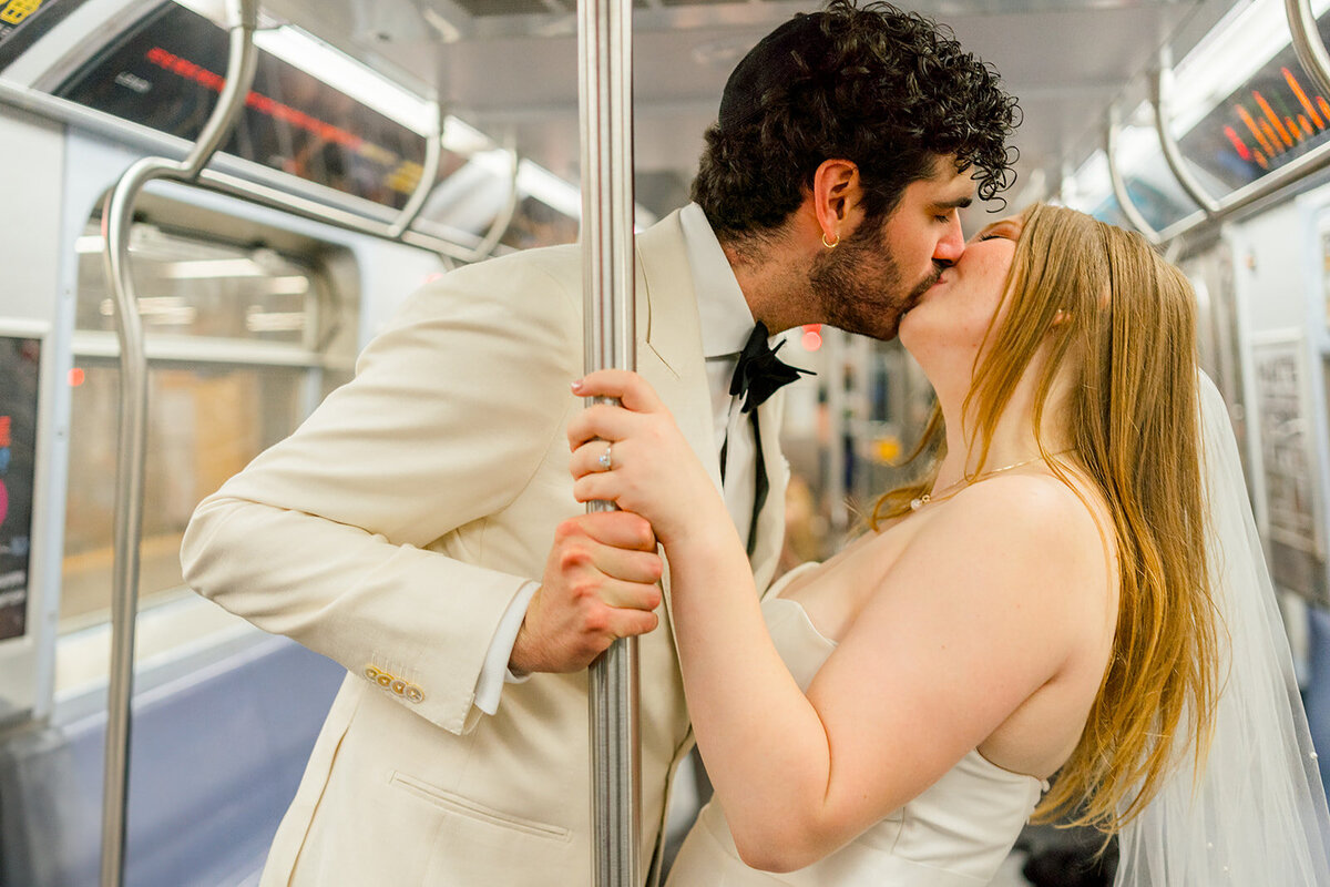 Modern Jewish Editorial Elopement Photography by Eliana Melmed Photo