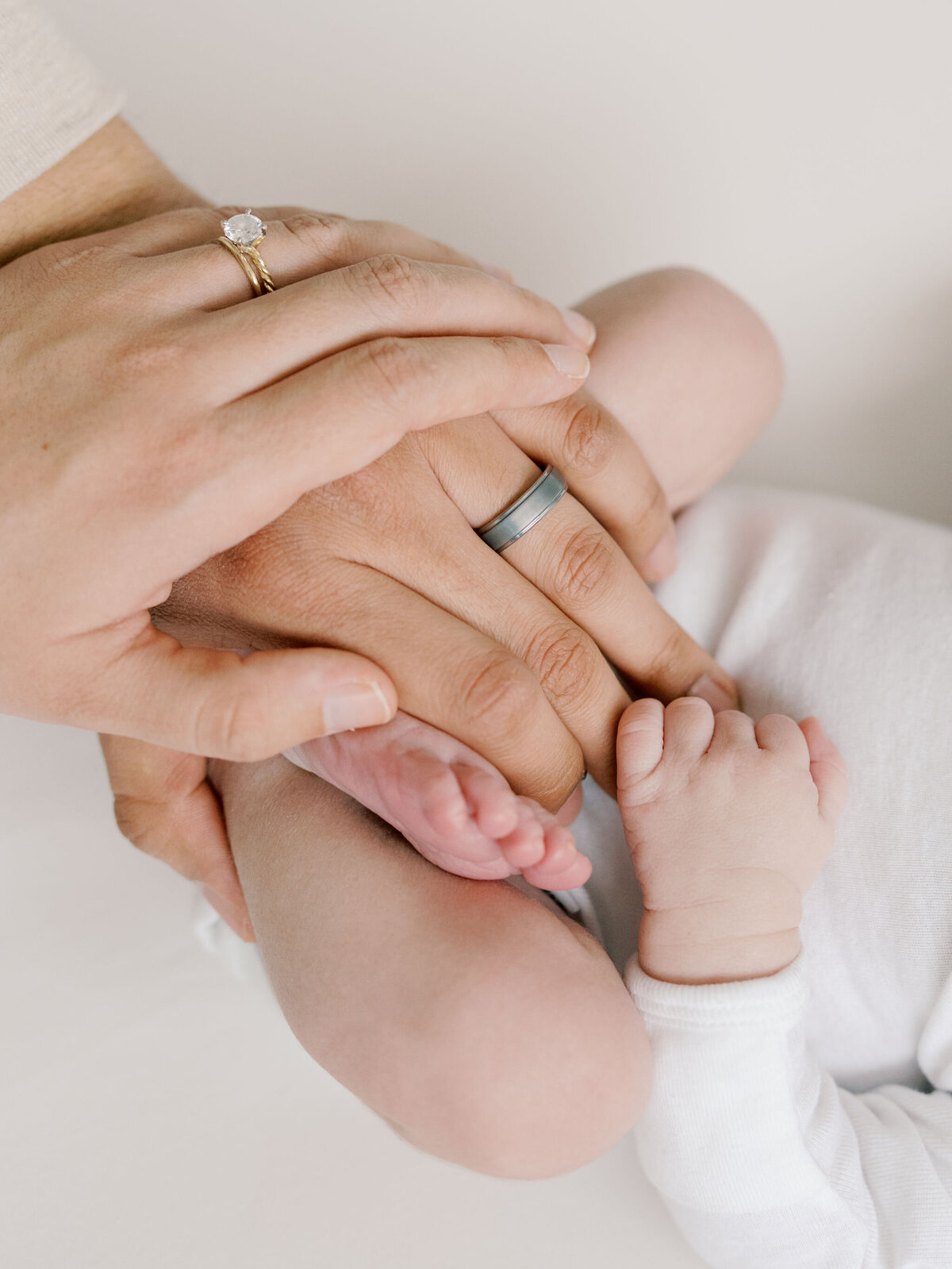 northern-virginia-newborn-photography-studio-simple-lifestyle-photo32