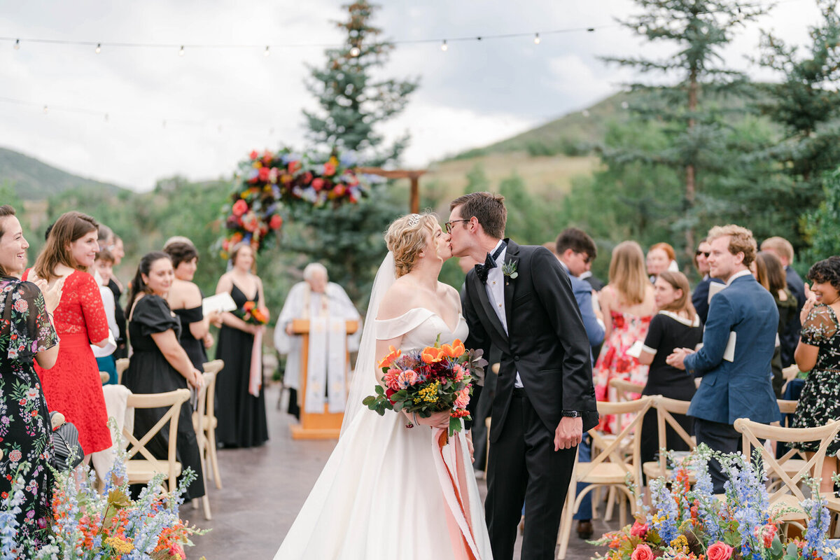 blue-sky-ranch-park-city-mountain-summer-wedding-pepper-nix-2119-1162