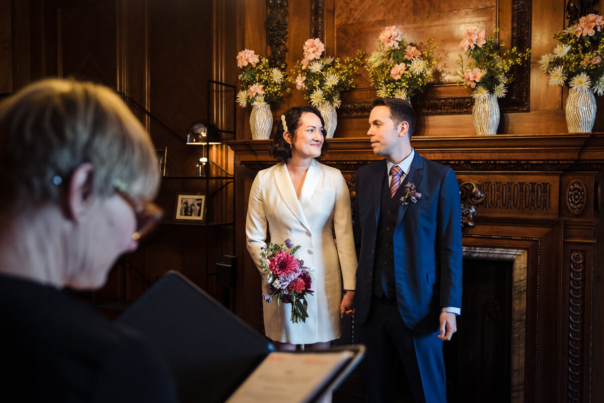 intimate-london-old-marylebone-town-hall-wedding-7