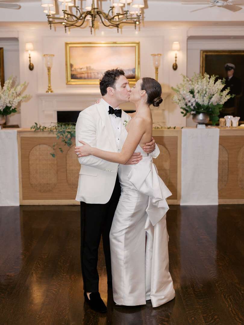 bride-groom-kissing