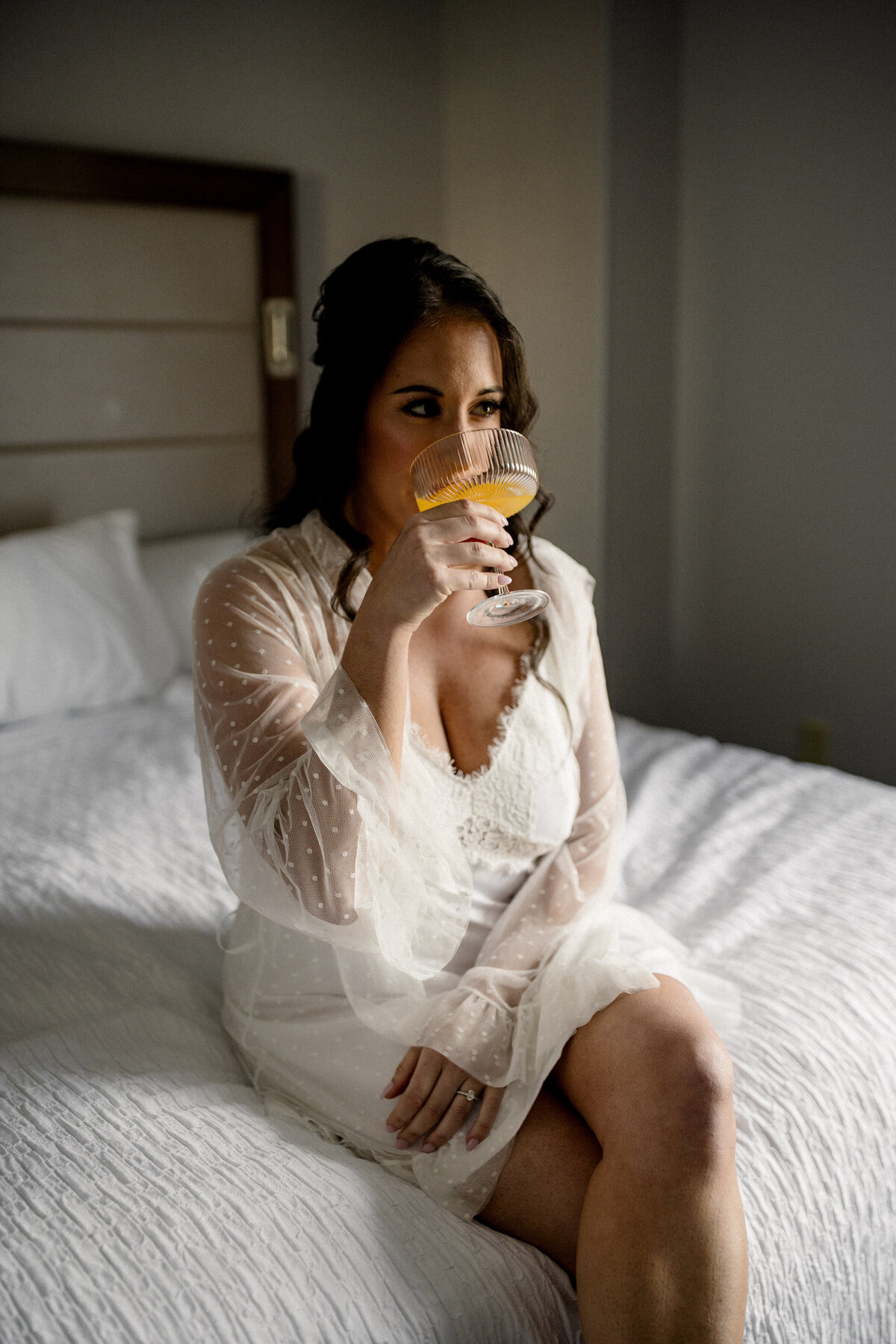 bride-getting-ready-homewood-suites-glastonbury-ct