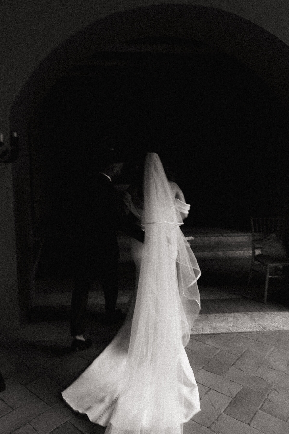 Evening bridal portrait captured by wedding photographer st petersburg

