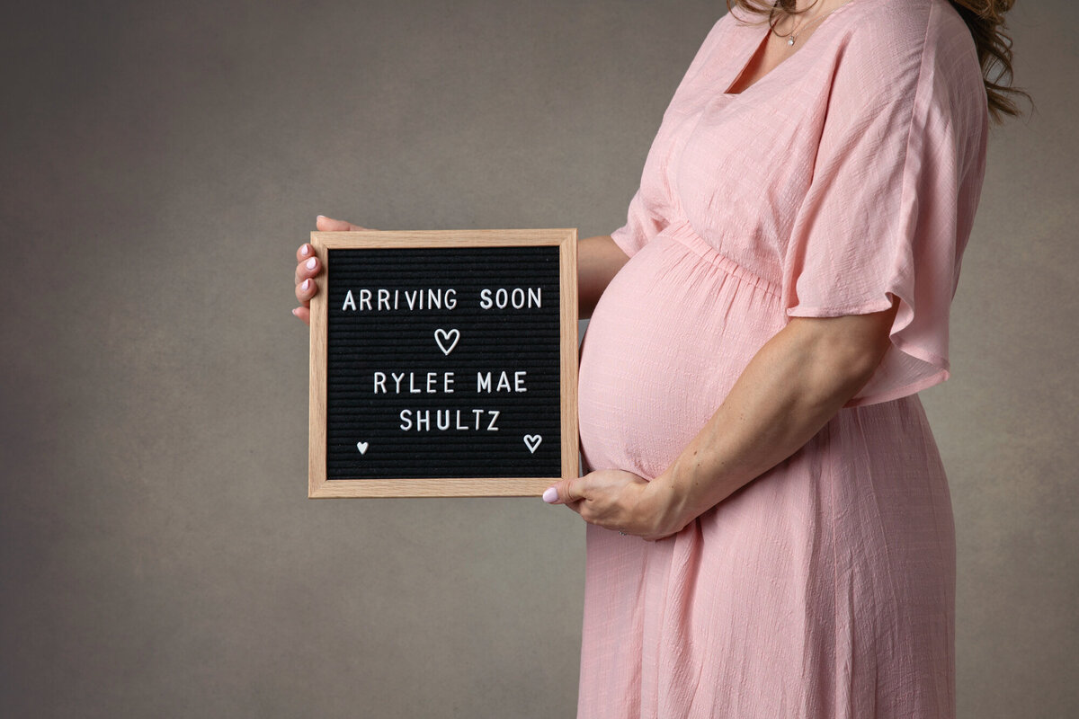 Janesville-Maternity-Photographer (4)