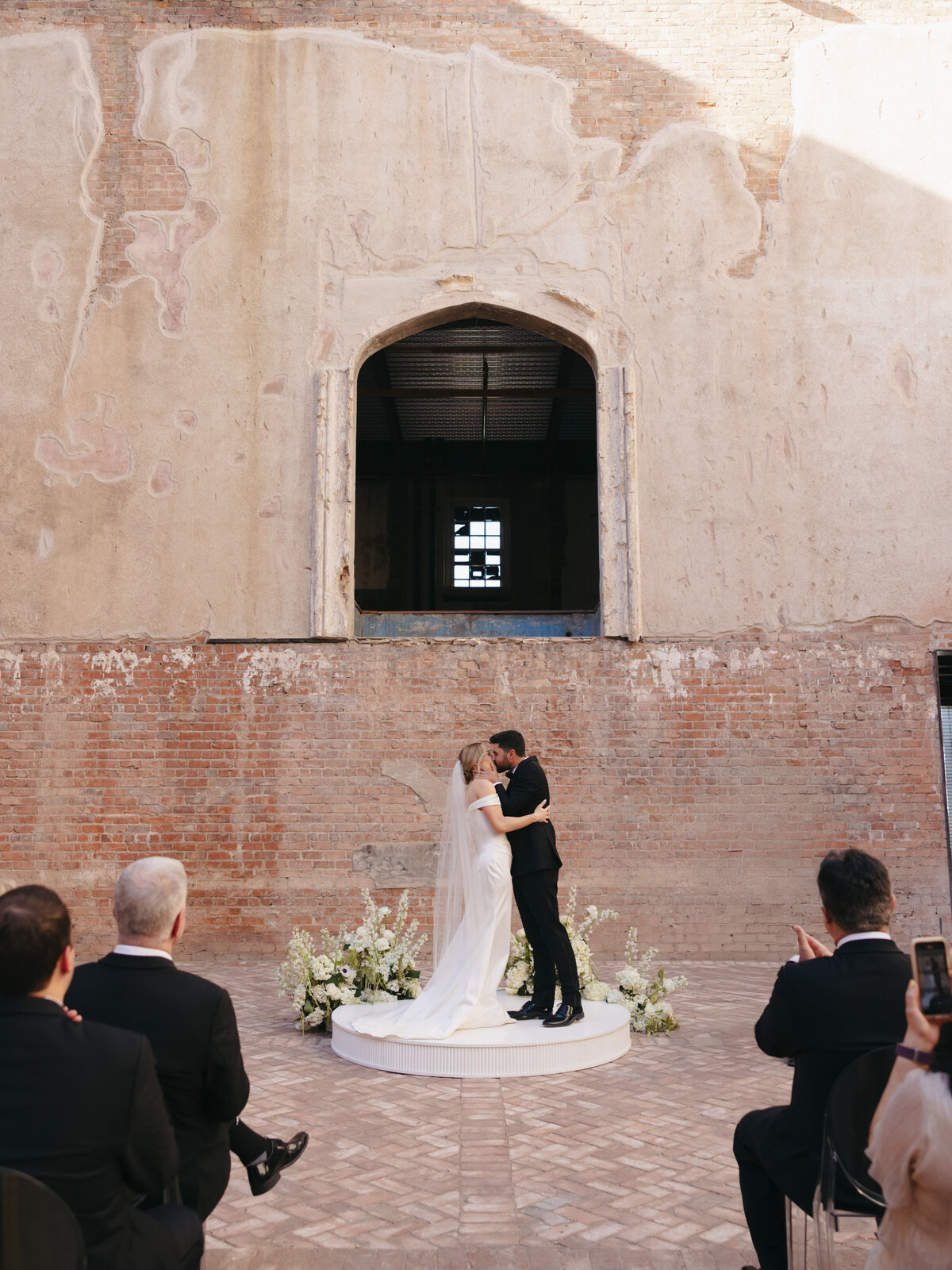 Cacie_Carroll@CacieCarroll_ElecticSpringWedding_TheAbbeyPHX_PhoenixArizona-149