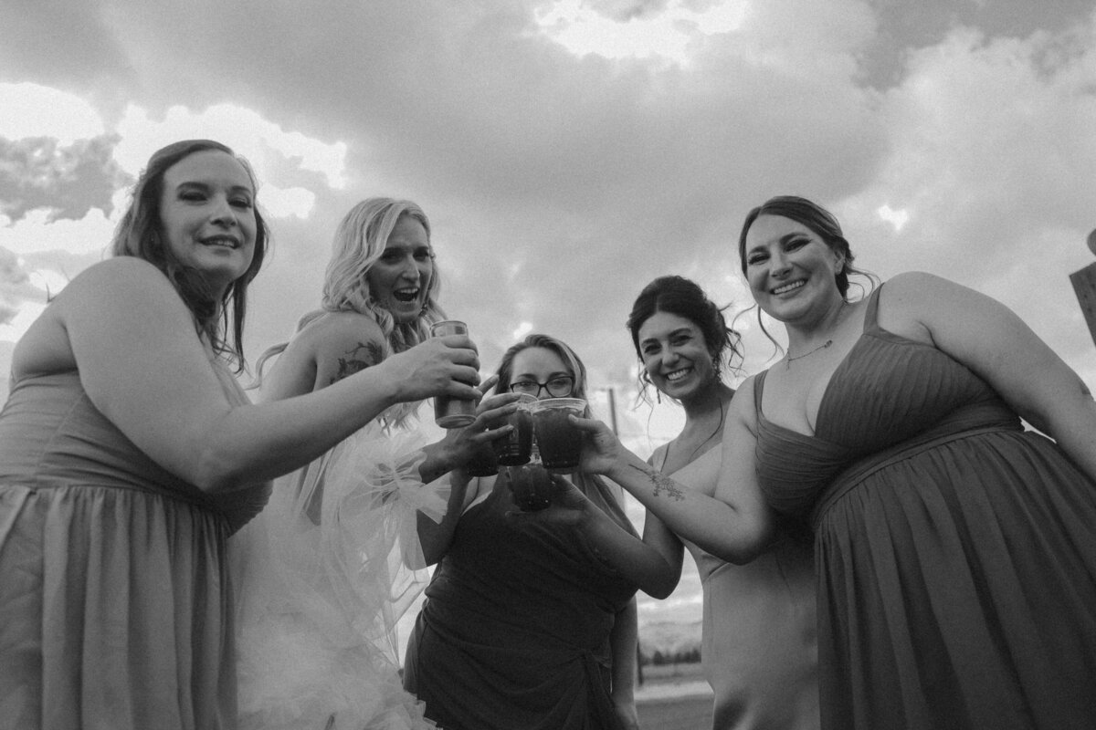 Bridesmaids Toasting Before the Ceremony | Joyful Oregon Wedding Photographer