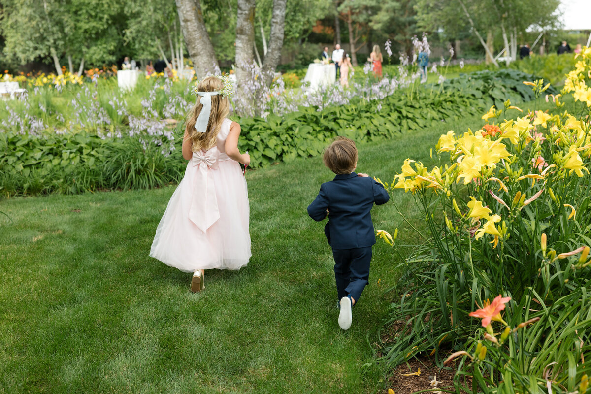 Lake-Minnetonka-wedding-Will-DeGraw-Clever-Disarray-32