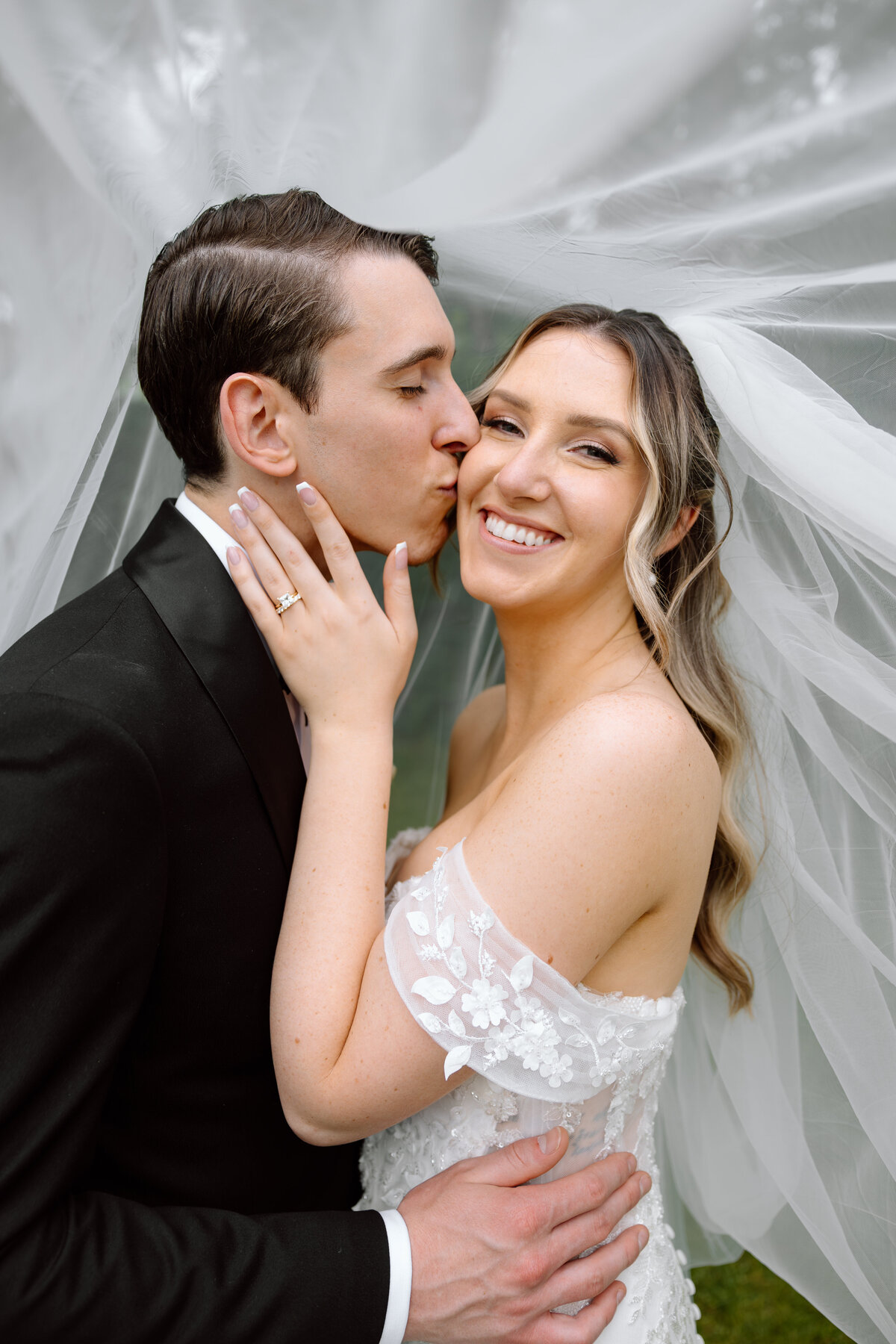Nicole & Lucas Wedding Samples-200