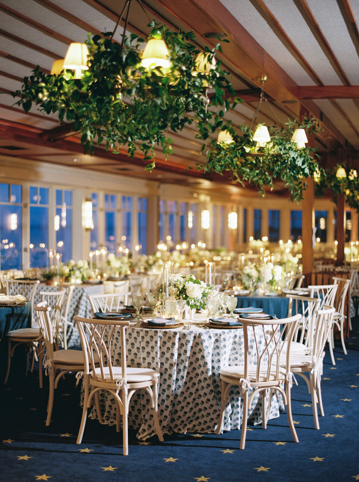 Kate_Murtaugh_Events_New_England_wedding_planner_reception_dining_room
