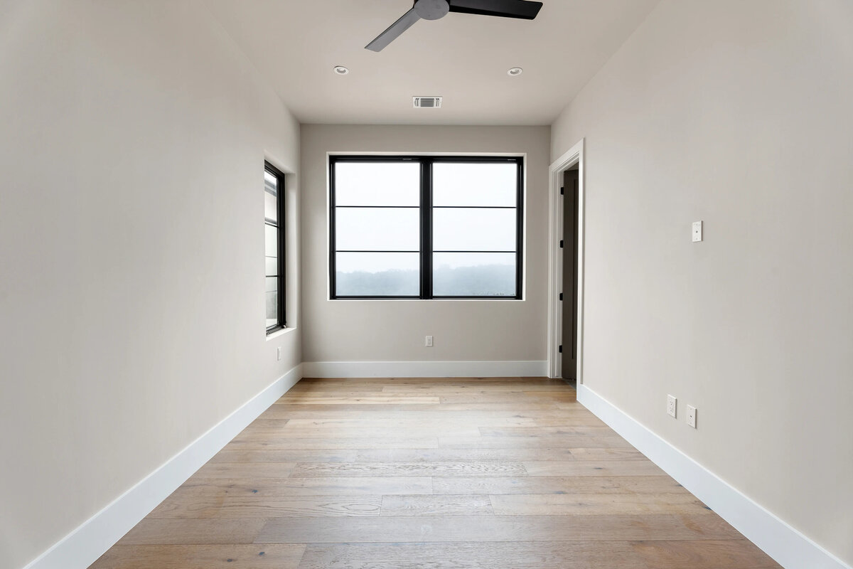 596-lancelot-way-bedroom-5