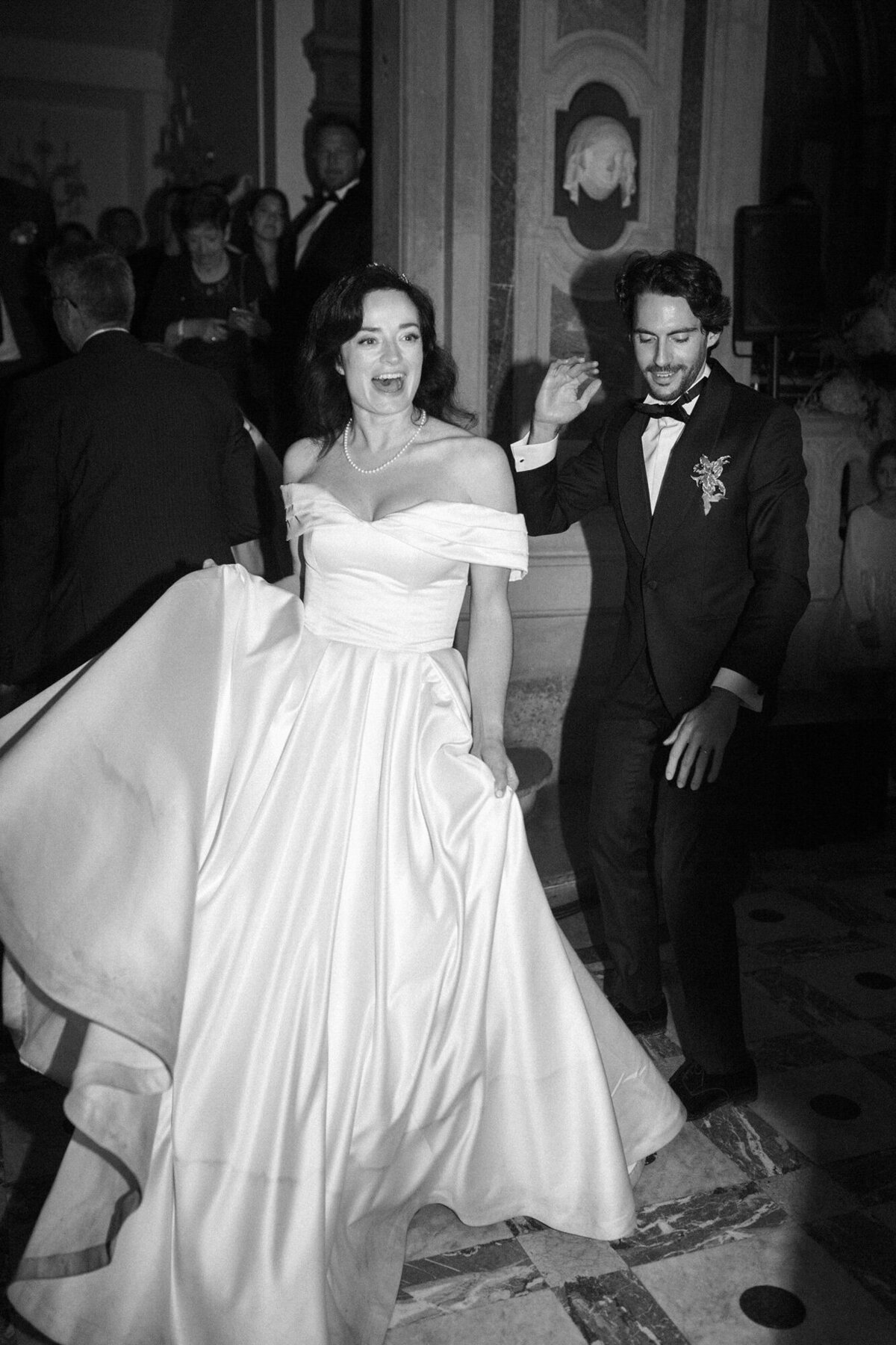 Maïlys Fortune Photography Husband Wife Wedding Weddings Photography France Switzerland Italy Timeless Dreamy Imagery Bilingual French English Destination Weddings Destination Wedding Provence French Riviera Paris Lake Como Tuscany160