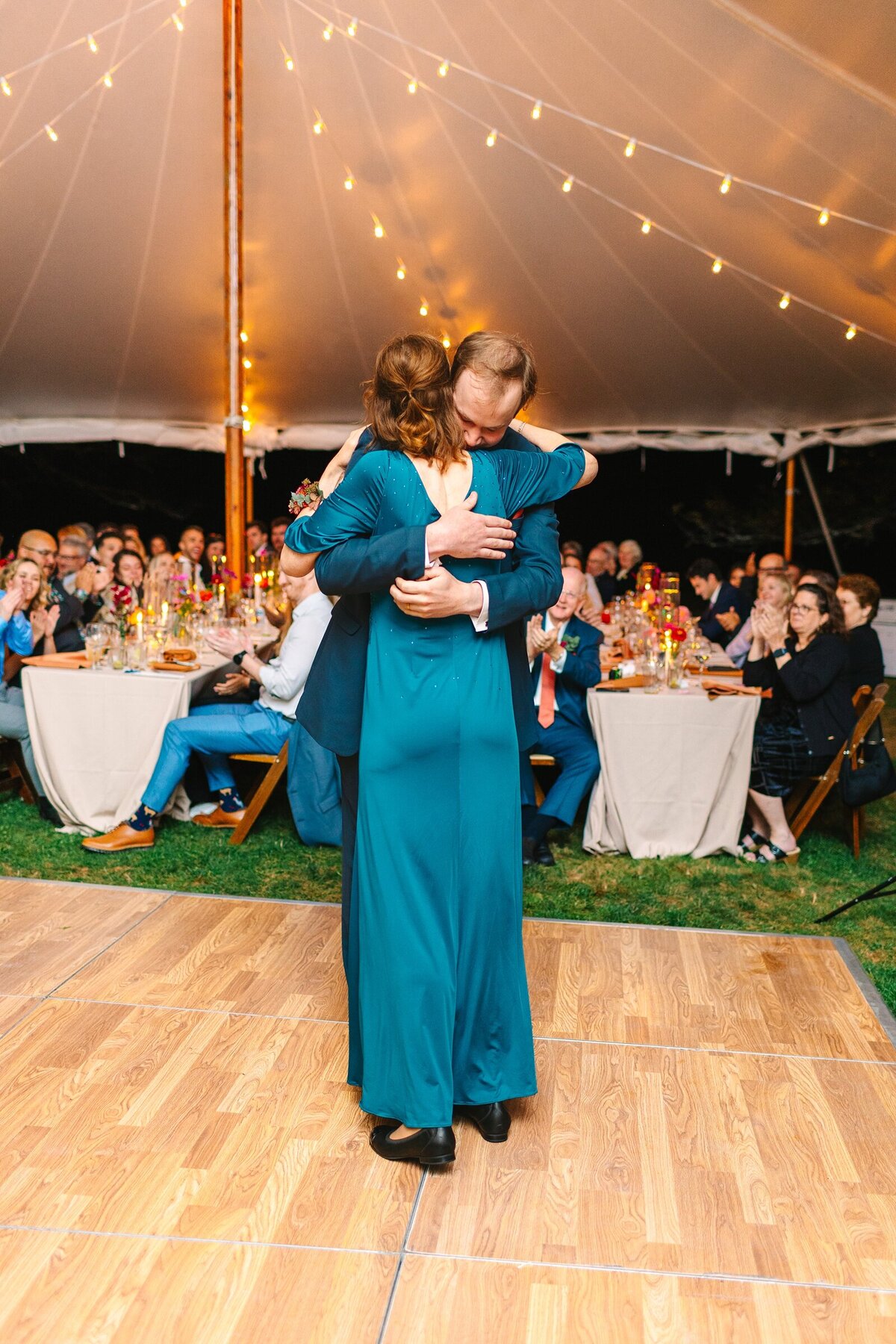 Live_Well_Farm_Colorful_Fall_Wedding_Harpswell_Maine_Photography_0109