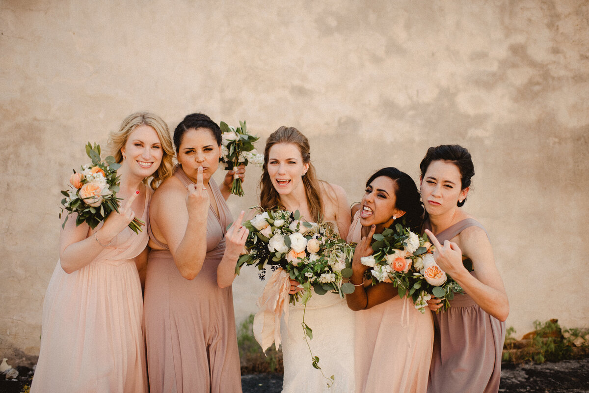 candid-bridesmaids-3
