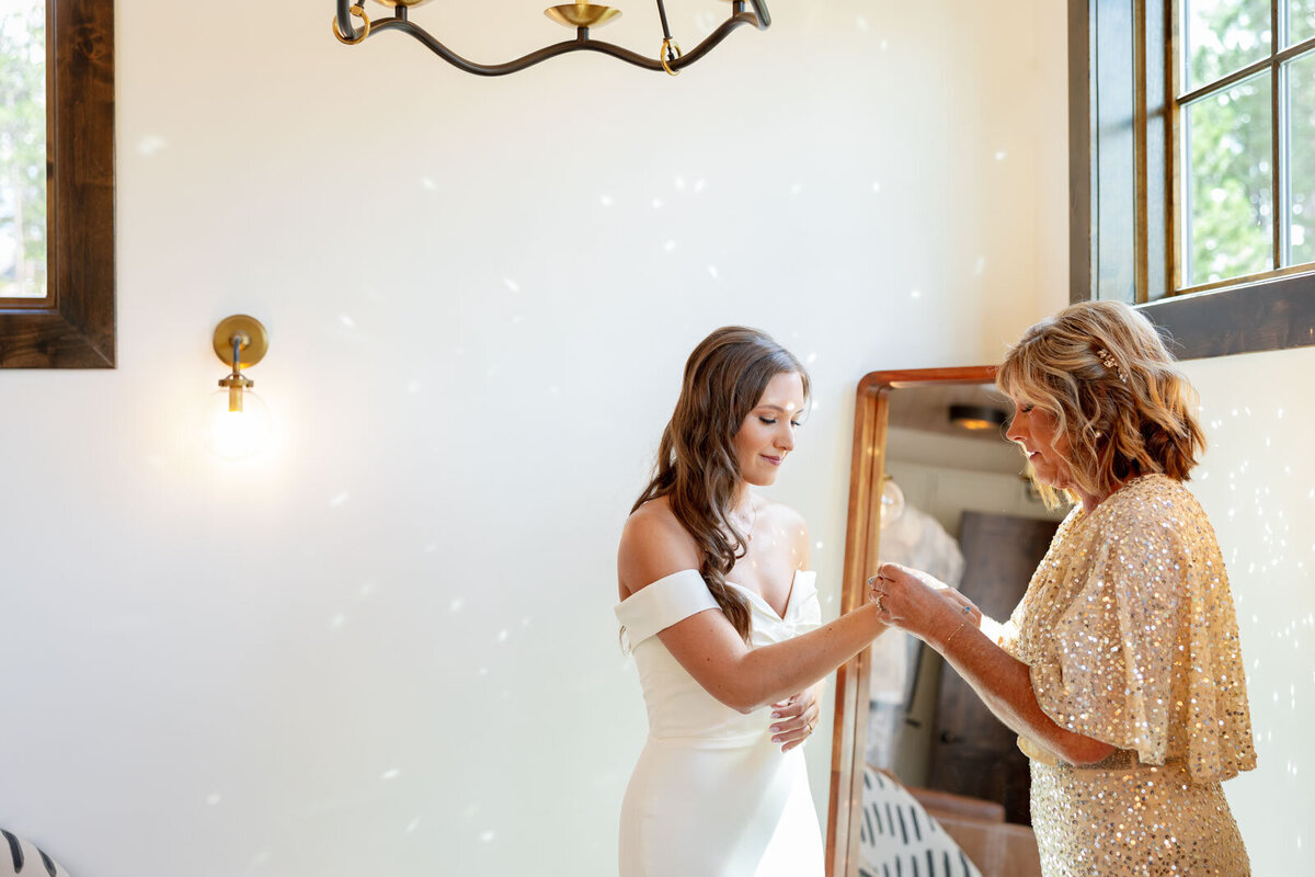 Black-Canyon-Inn-The-Boudlers-Wedding-23