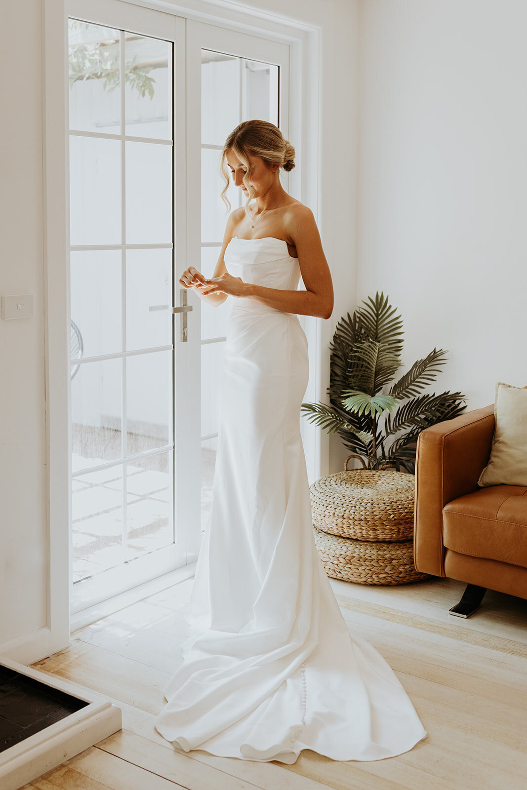 Sneak peek (29 of 195)