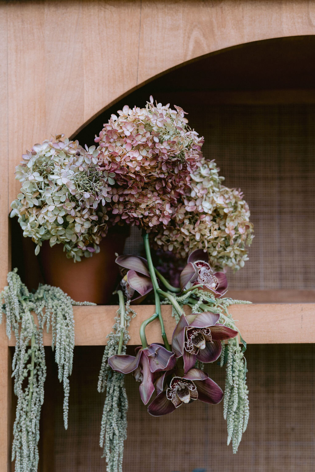 NikkiSanterre_EastCoastLuxuryWeddingPhotographer_CaitieHanrahan_KeswickHallWedding_Jac&Zach-170