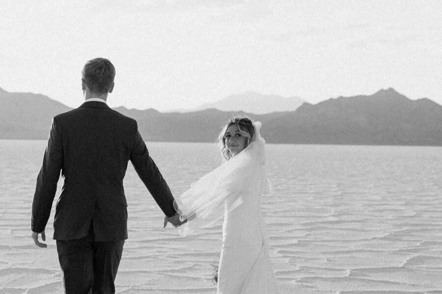 bonneville-salt-flats-wedding_1939