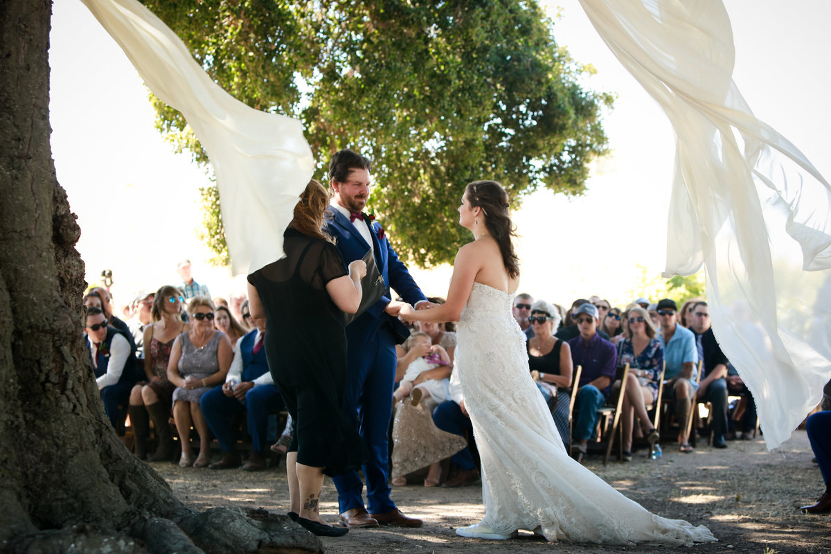wedding_photography_bride_groom_Paso_robles_vintage_ranch_ca_by_tommy_of_cassia_karin_photography-103