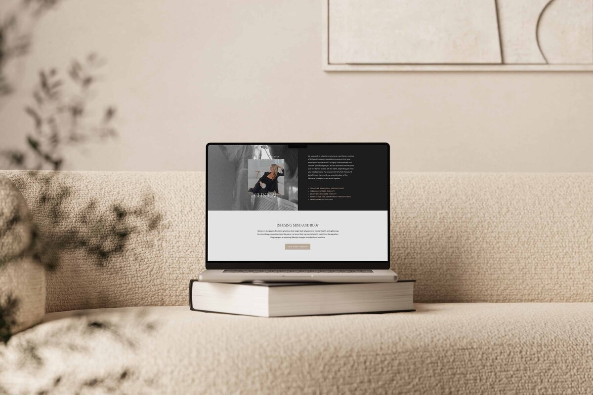 Web mockup 3