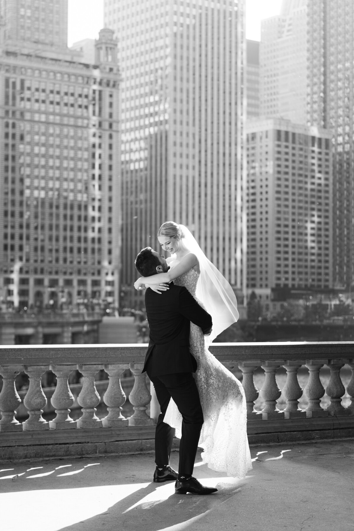wrigley-building-wedding-daniela-cardili-3