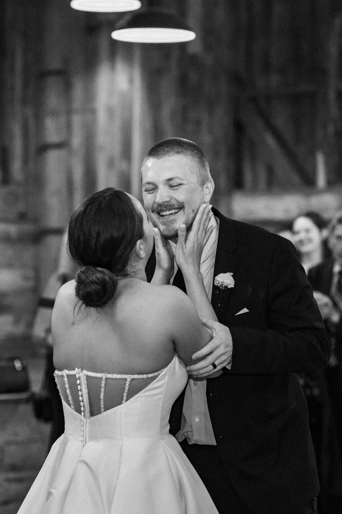 erik_sam_first_dance-21