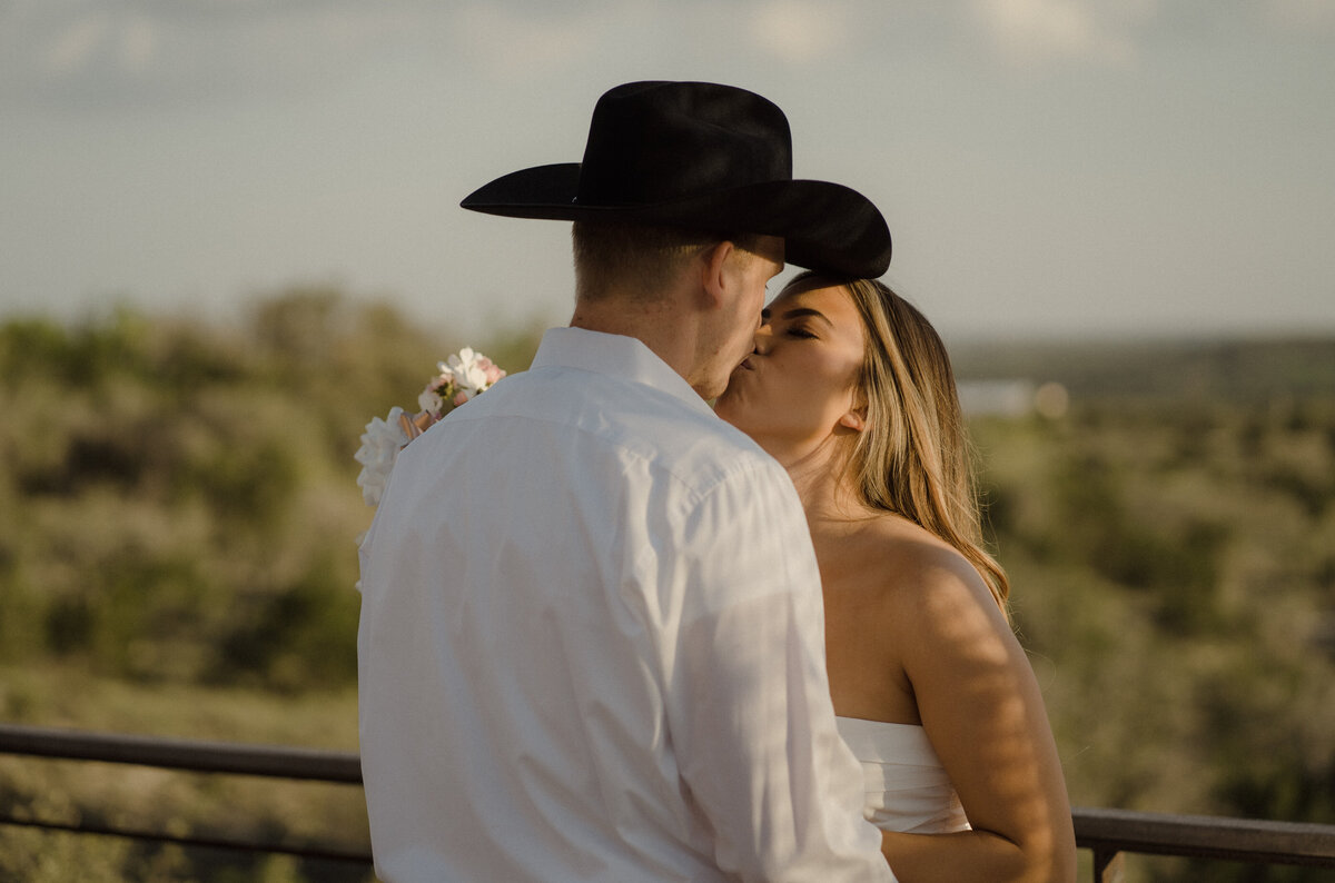 C&R_WED-57