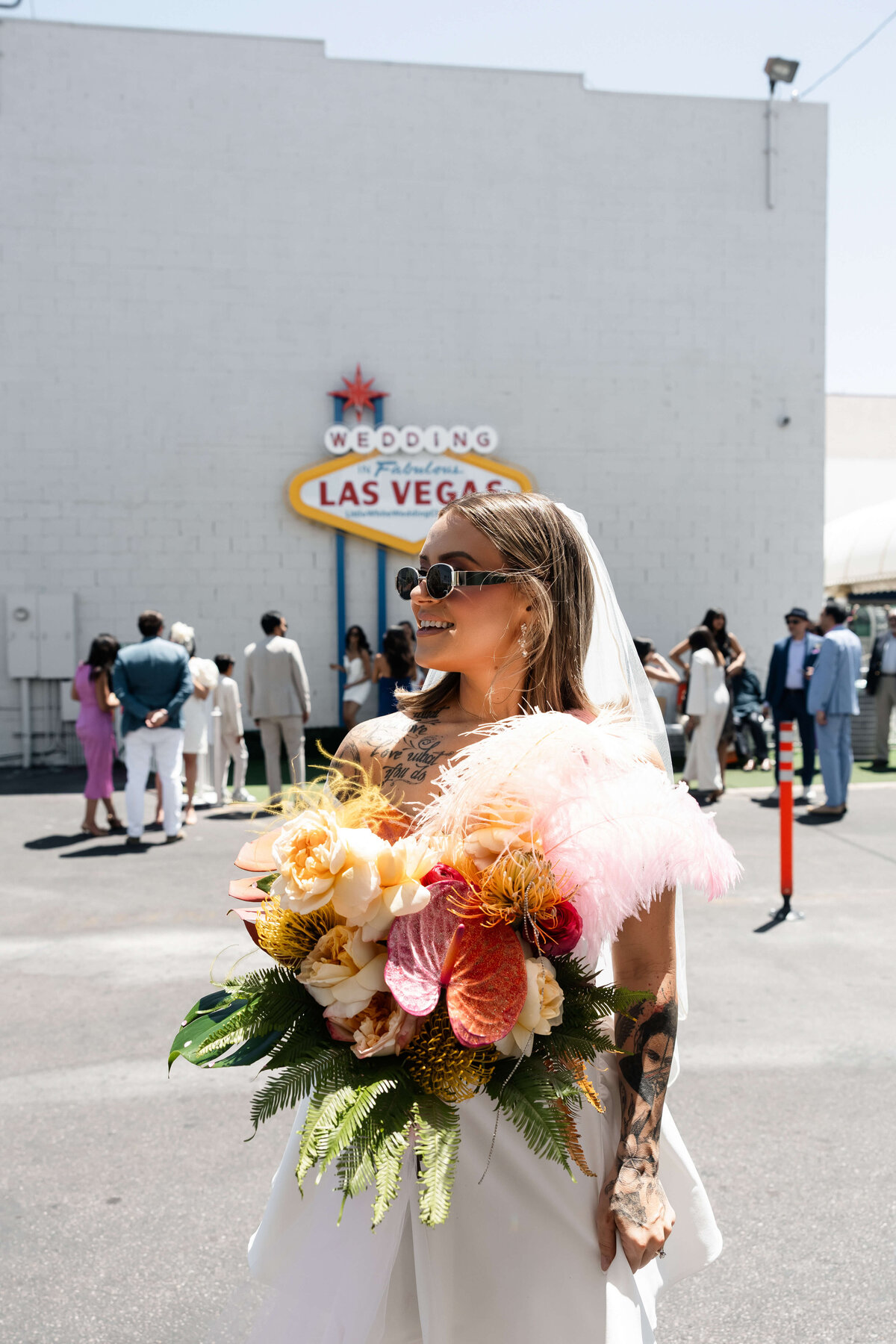 35_riskyexposure_sasha-andy_las-vegas-elopement-photography