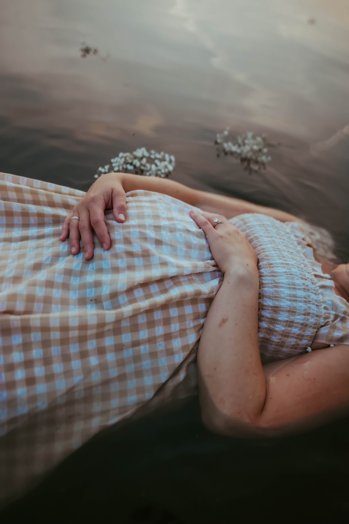 Elizabeth Priniski Madison Maternity Photographer Nicci SP-26