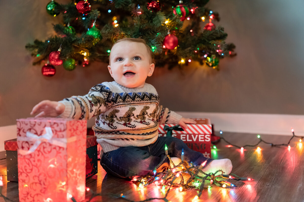 Joshua 9 Month (Christmas)-11