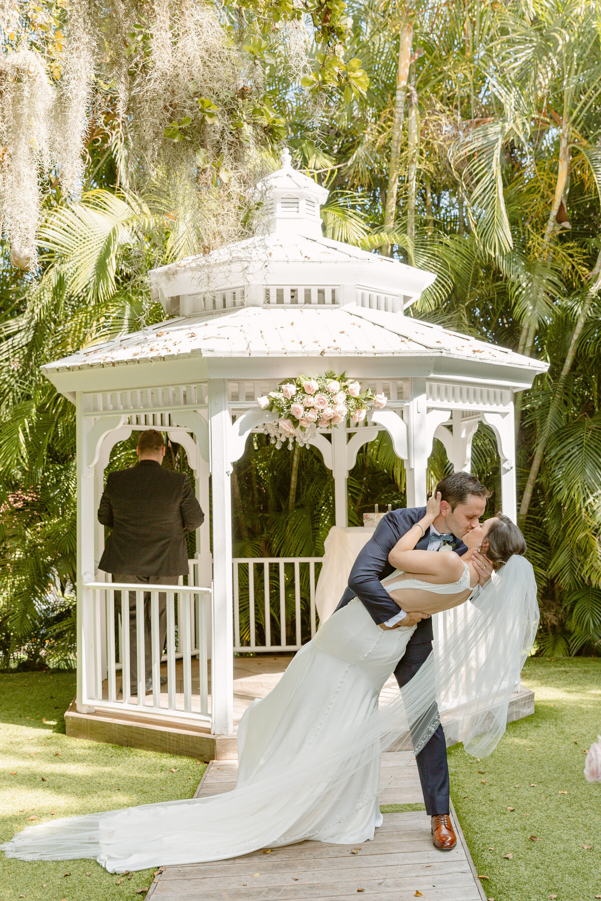 Wedding at Kilian Palms Country Club in Miami, Florida 18