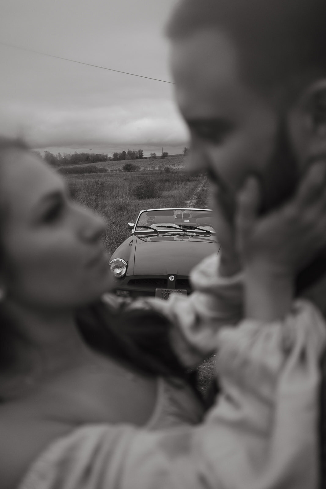 Vintage-Car-Couple-Midwest-4