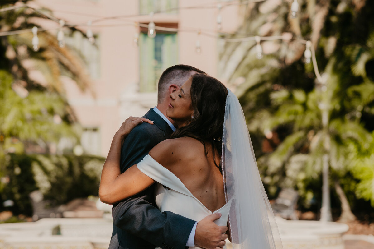 mariah-lacy-photo-the-vinoy-hotel-elopement-chantilly-chic-celebrations-8
