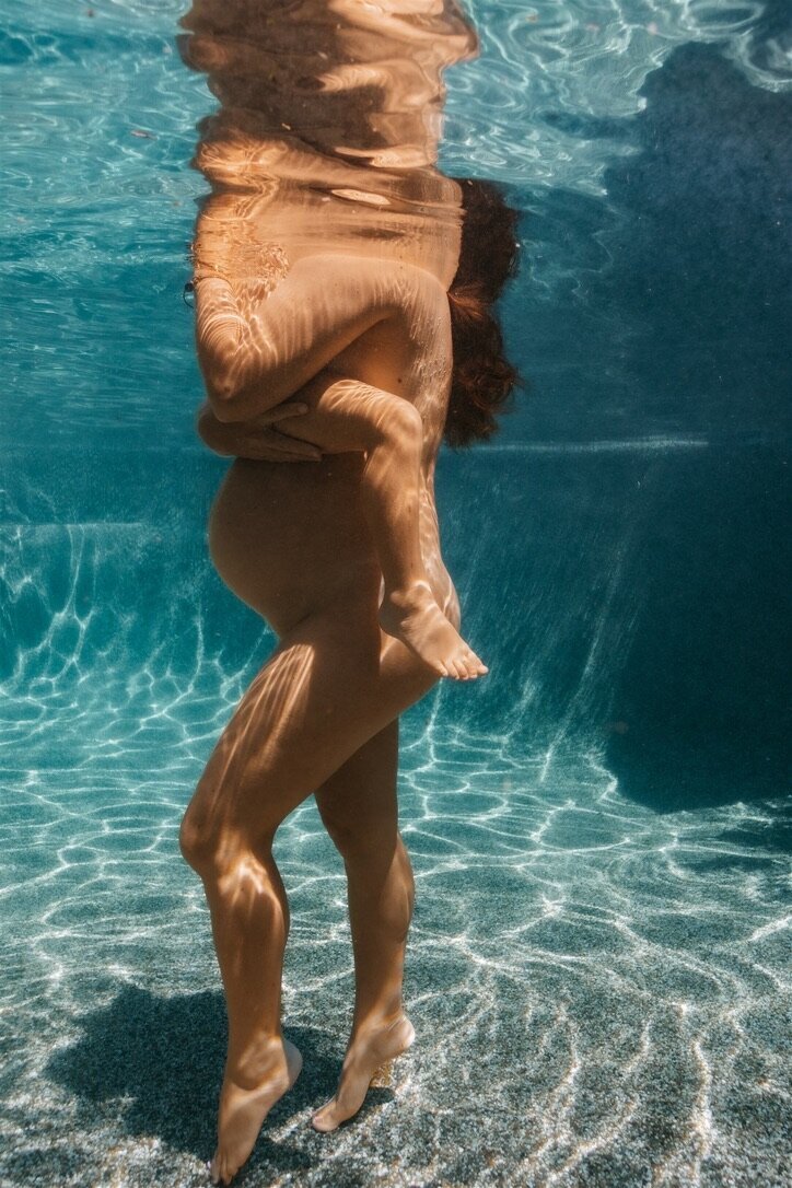 Underwater Maternity Photographer