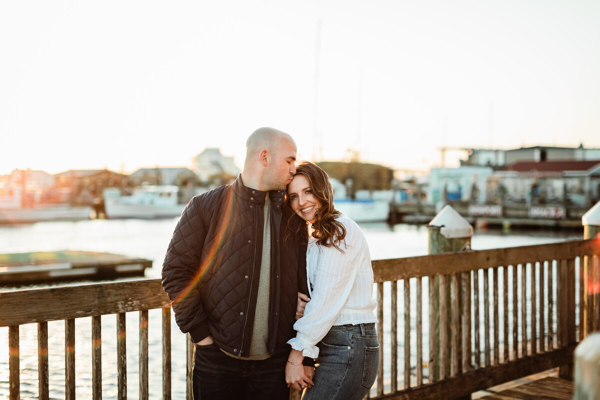 Nicole-Marcelle-Photography_020_downtown-newport-engagement