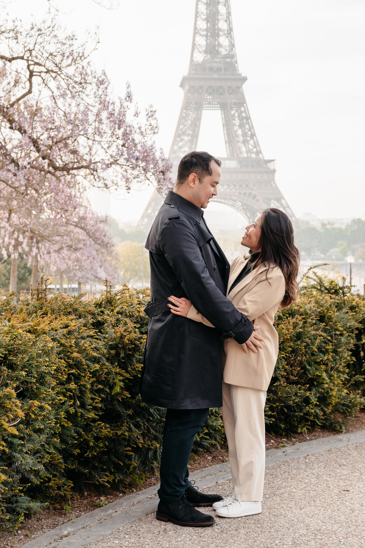 Couple Photoshoot at the Eiffel Tower
