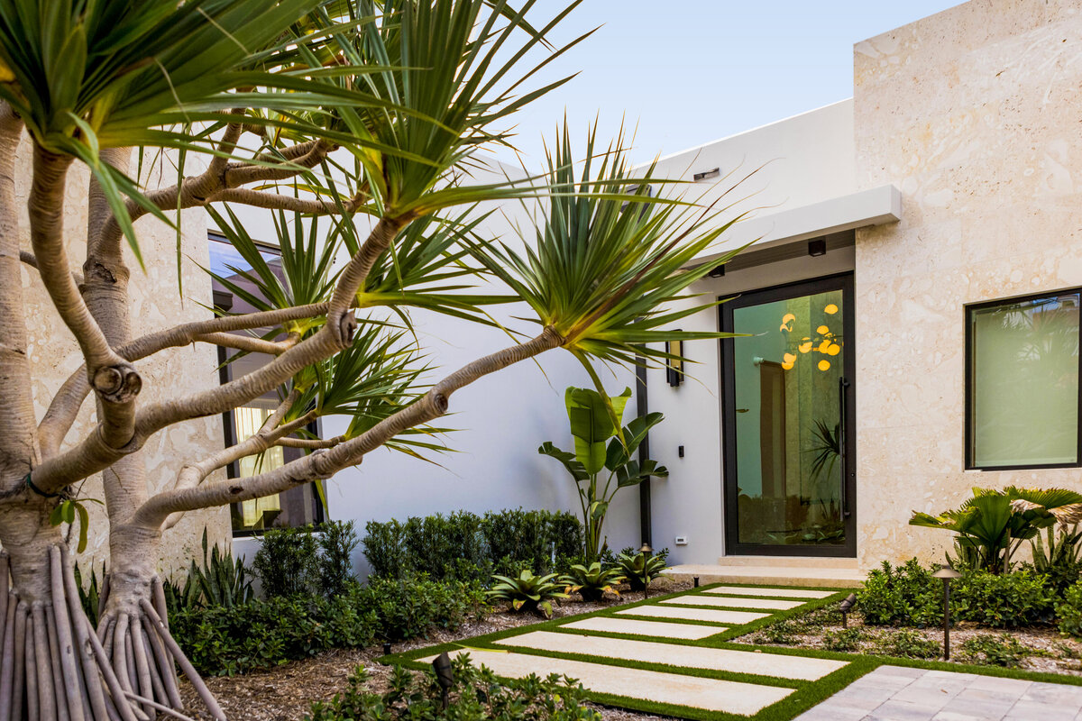 Boca Raton- front -home w:sky