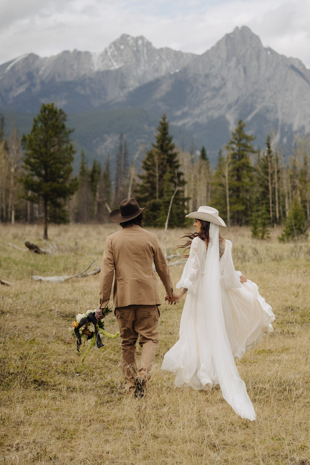 Tara-Hill-Studios-Kananaskis-Photographer-Boundary-Ranch-48
