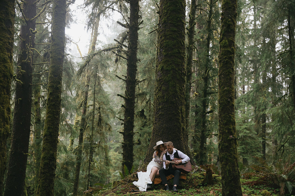 oregon-coast-ecola-hug-point-beach-forest-elopement-wedding-89