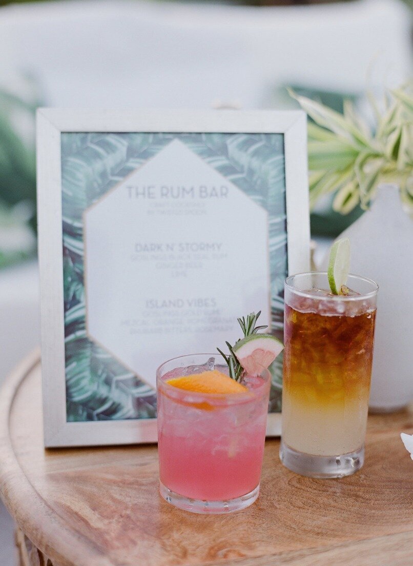 Style-Me-Pretty-Island-Dinner-Party-Dasfete-24