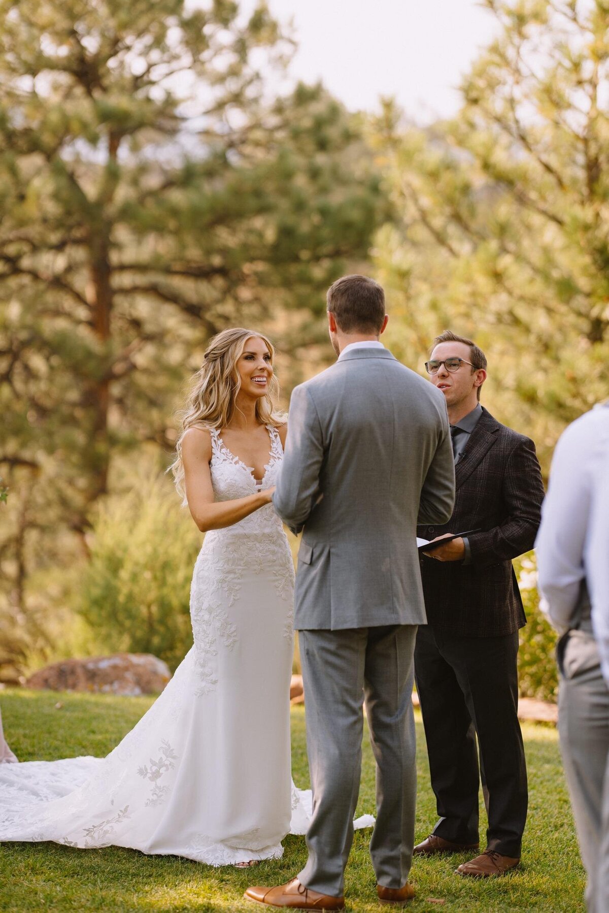 Lioncrest-Manor,-Lyons,-CO-Wedding-_-Amelia-&-Aaron-Denver-Colorado-Rocky-Mountains-by-Liz-Osban-Photography-Wedding-Venue-Wedding-Photographer-Estes-Park-National-Park.jpg (5)