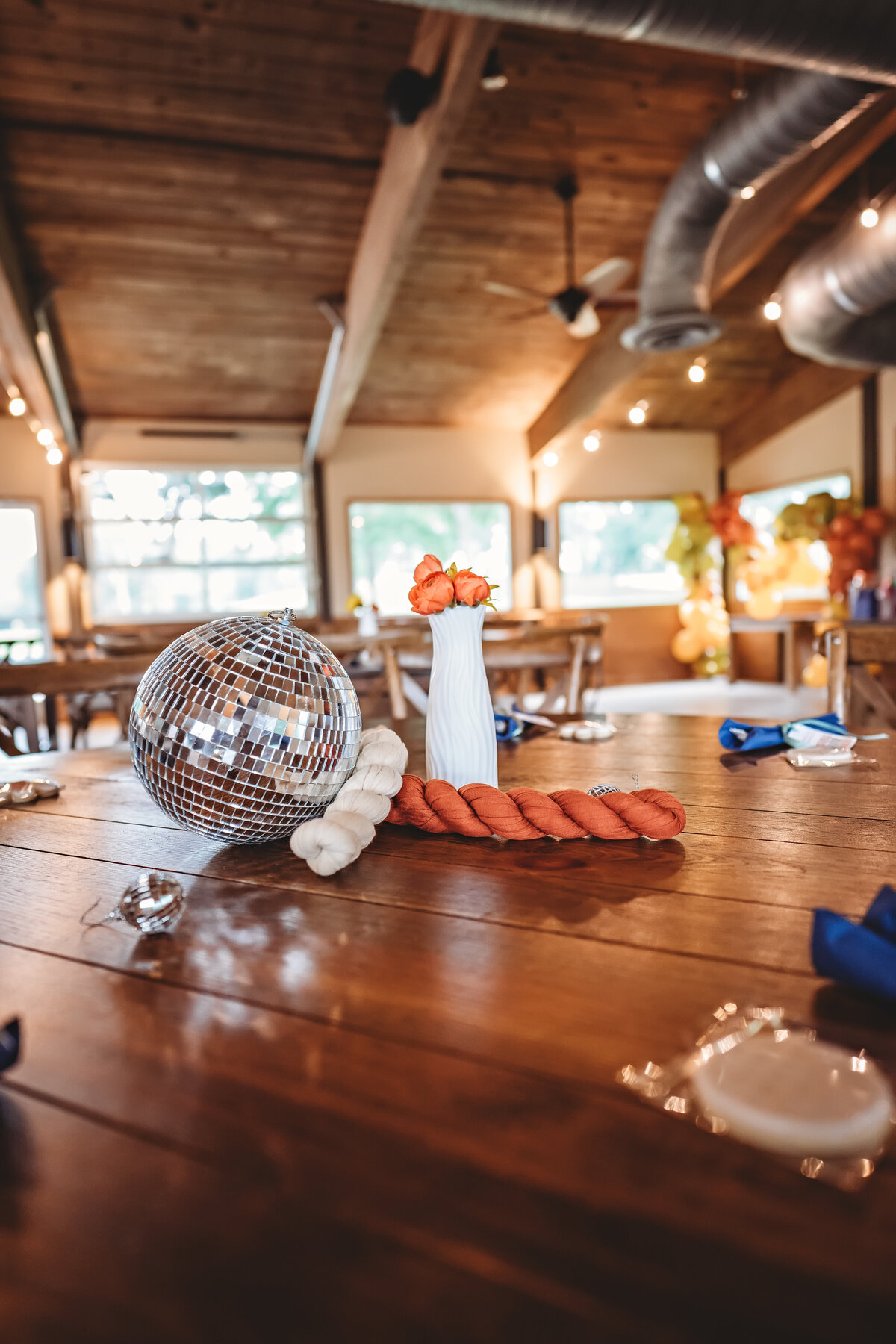 MirandaLongoriaPhotography_SwingYourWood_EventDecor13