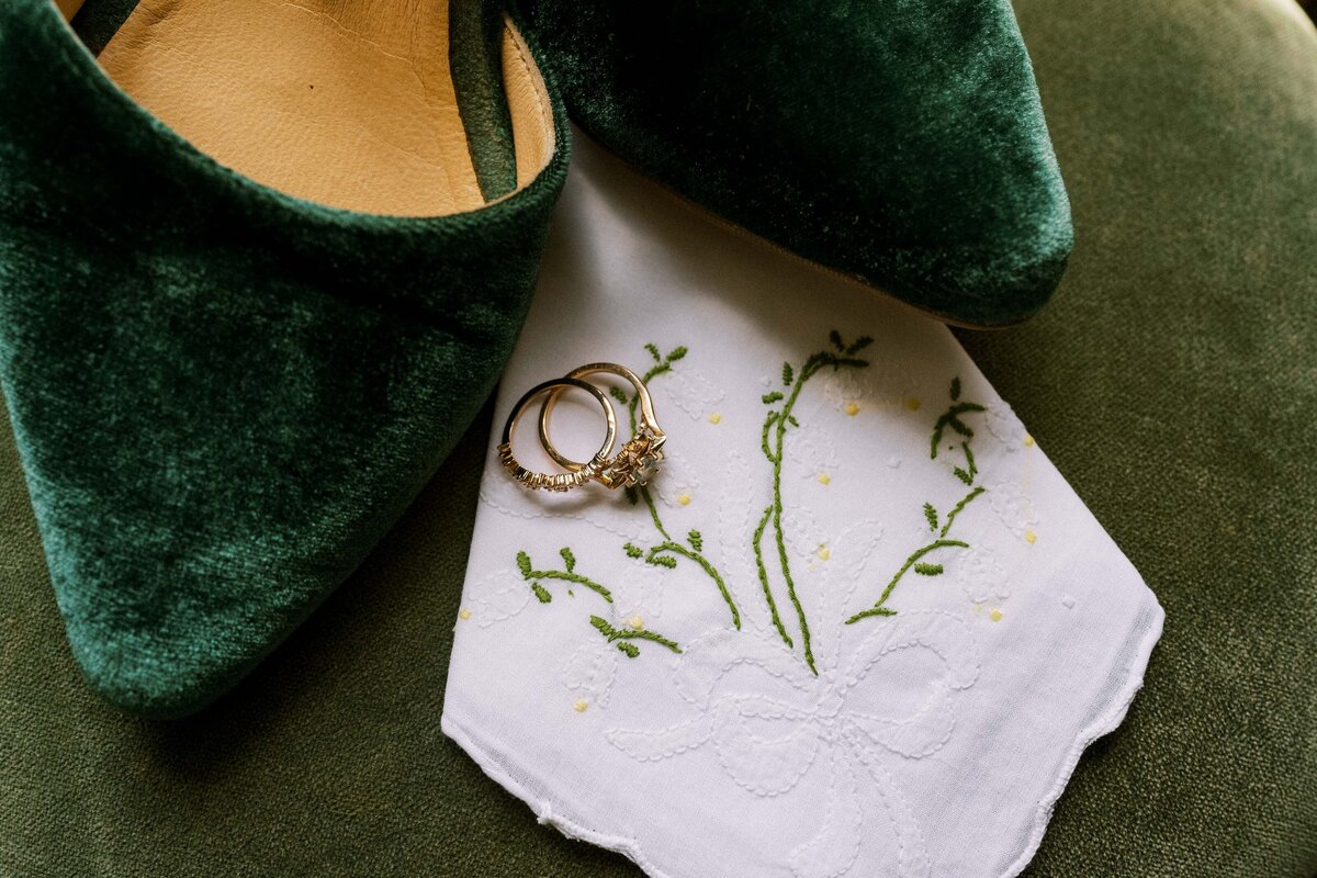 bridal-details-velvet-shoes-handkerchief-rings