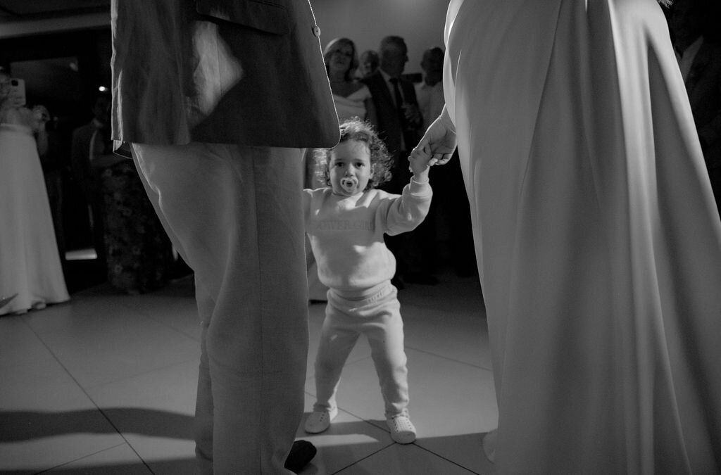Dancing_TaraRichie_PortugalWedding_Ericeria_Photo-28