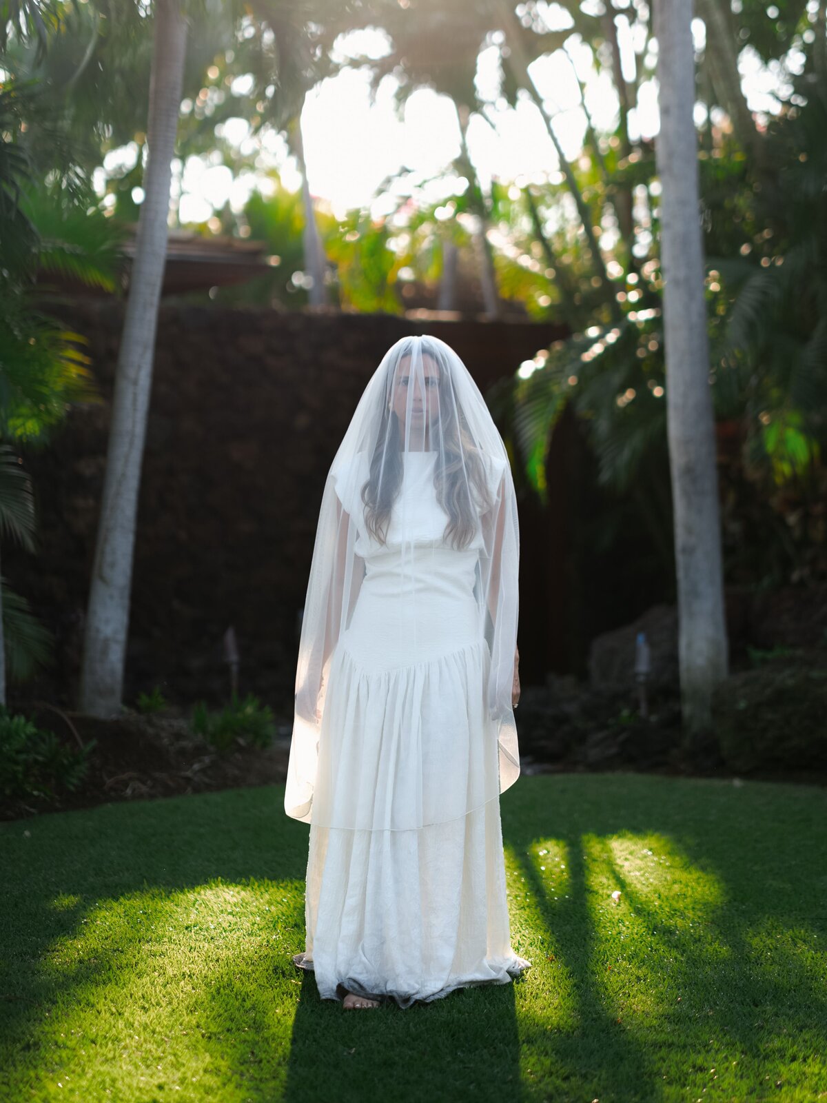 bride getting ready in hualalai
